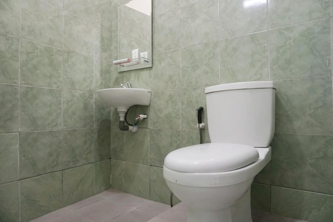 פקאנבארו Oyo 1394 Rumaisa Homestay Syariah מראה חיצוני תמונה
