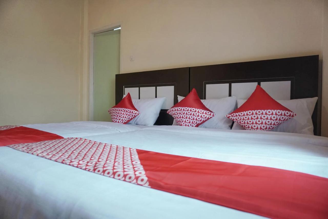 פקאנבארו Oyo 1394 Rumaisa Homestay Syariah מראה חיצוני תמונה