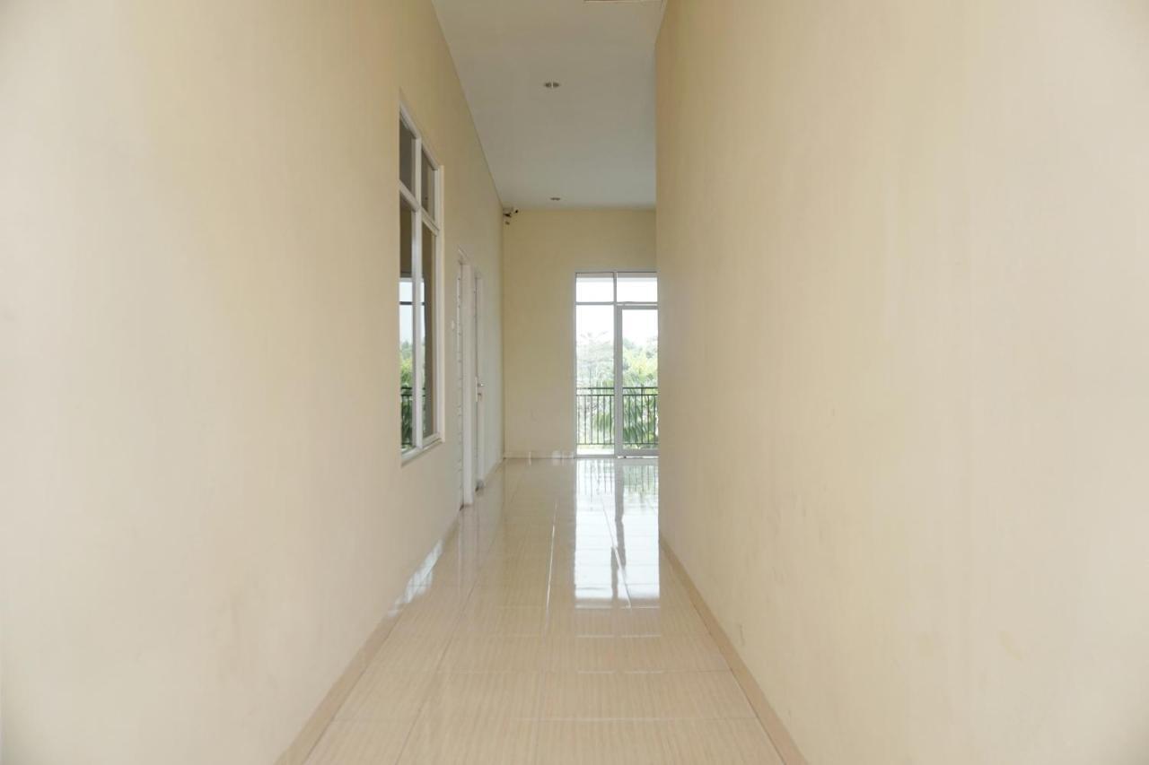 פקאנבארו Oyo 1394 Rumaisa Homestay Syariah מראה חיצוני תמונה
