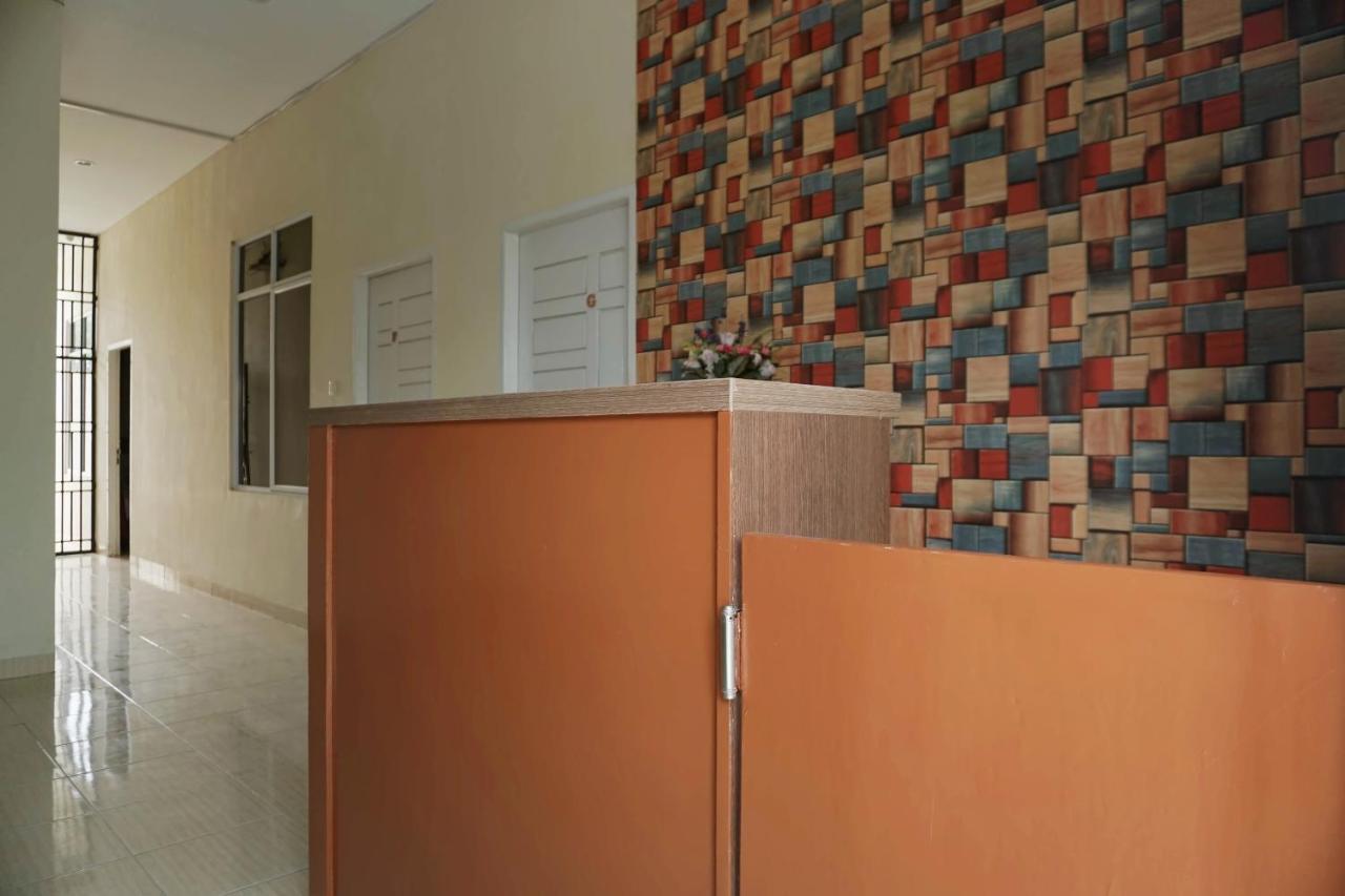 פקאנבארו Oyo 1394 Rumaisa Homestay Syariah מראה חיצוני תמונה