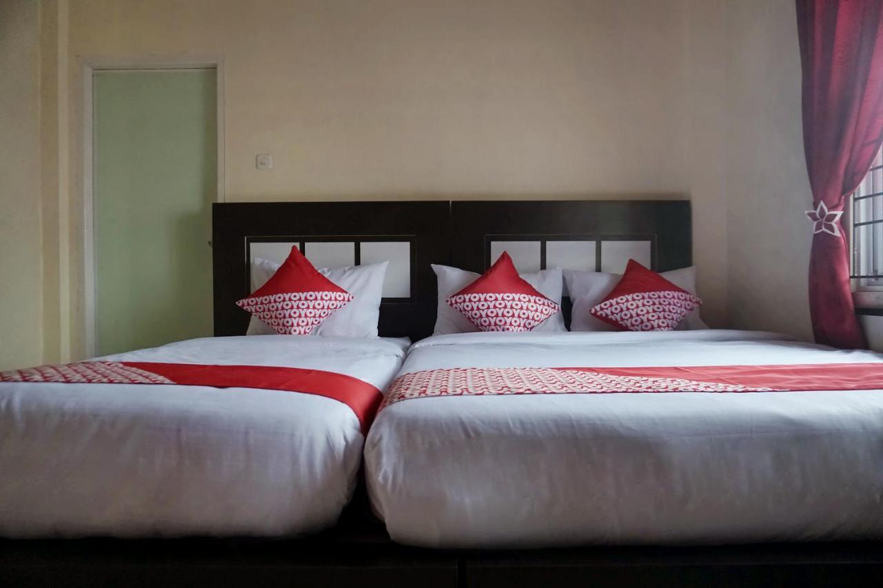 פקאנבארו Oyo 1394 Rumaisa Homestay Syariah מראה חיצוני תמונה