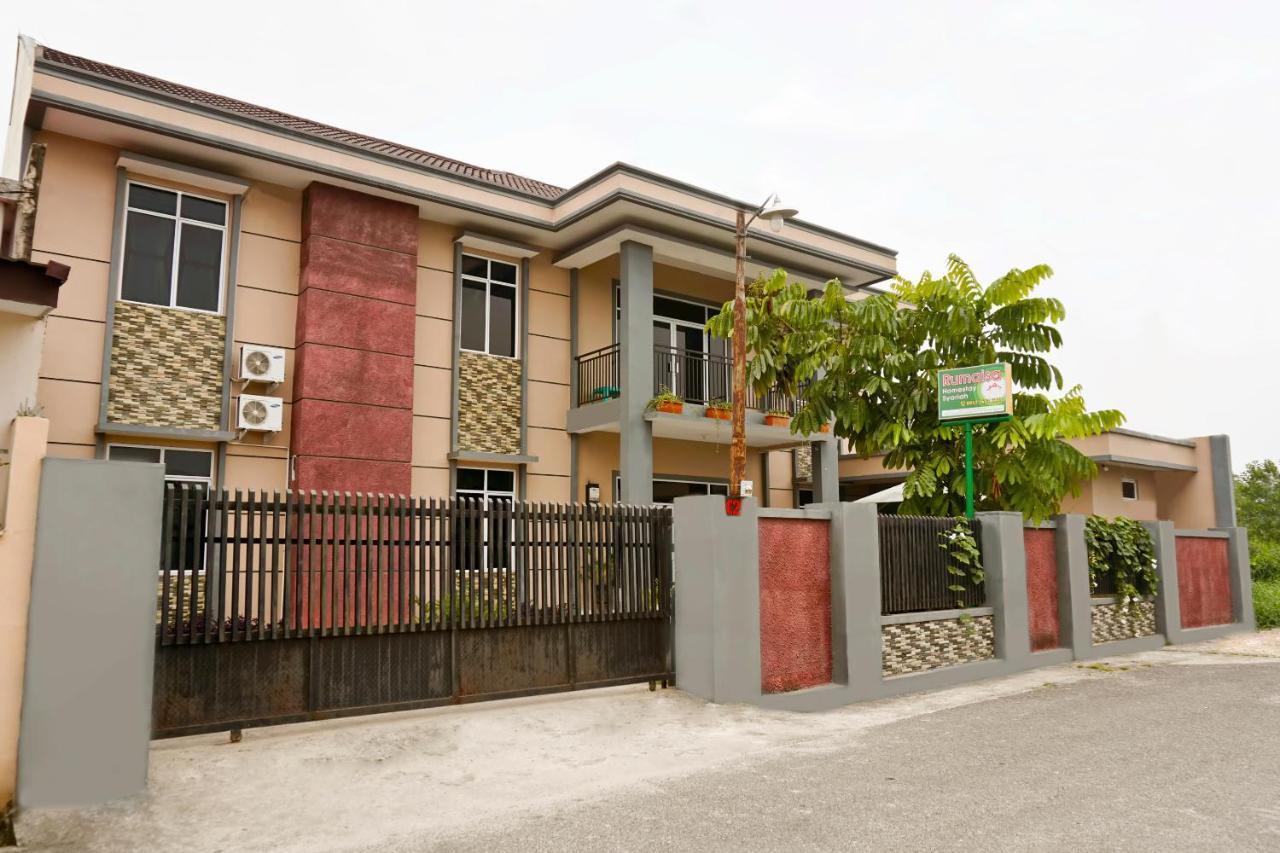 פקאנבארו Oyo 1394 Rumaisa Homestay Syariah מראה חיצוני תמונה