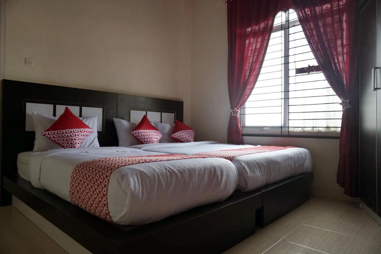 פקאנבארו Oyo 1394 Rumaisa Homestay Syariah מראה חיצוני תמונה