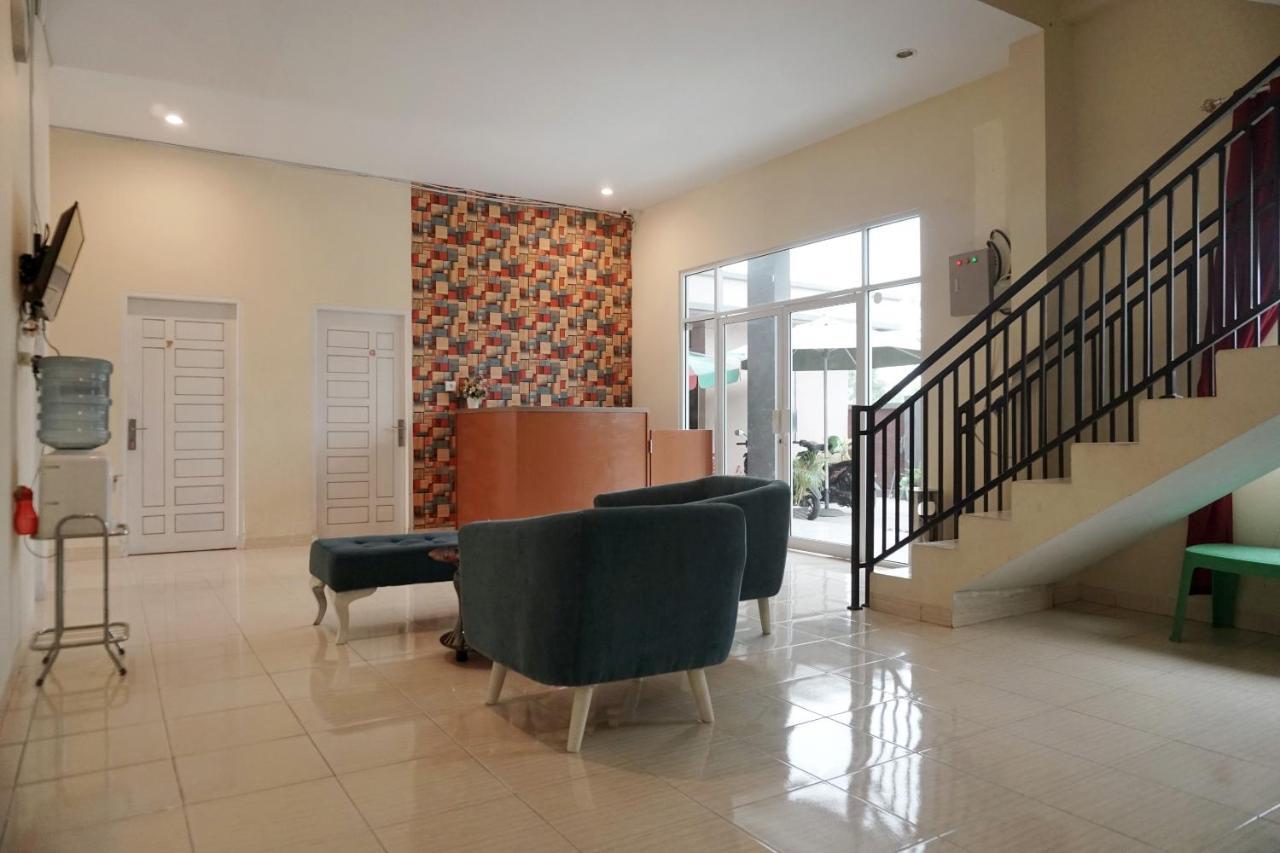 פקאנבארו Oyo 1394 Rumaisa Homestay Syariah מראה חיצוני תמונה