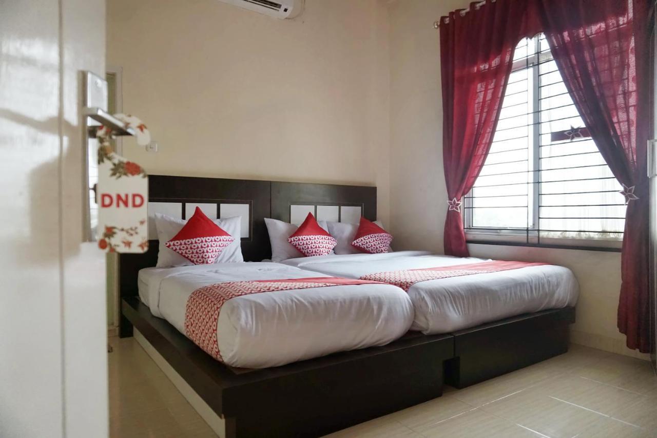 פקאנבארו Oyo 1394 Rumaisa Homestay Syariah מראה חיצוני תמונה