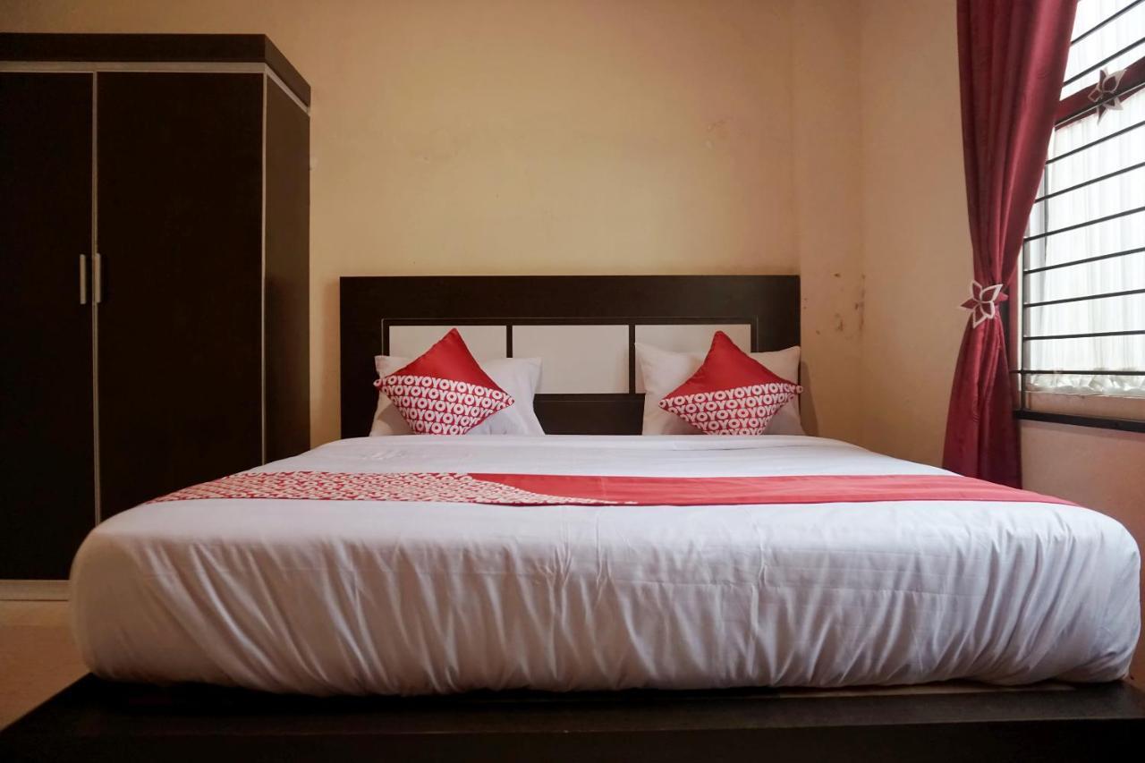 פקאנבארו Oyo 1394 Rumaisa Homestay Syariah מראה חיצוני תמונה